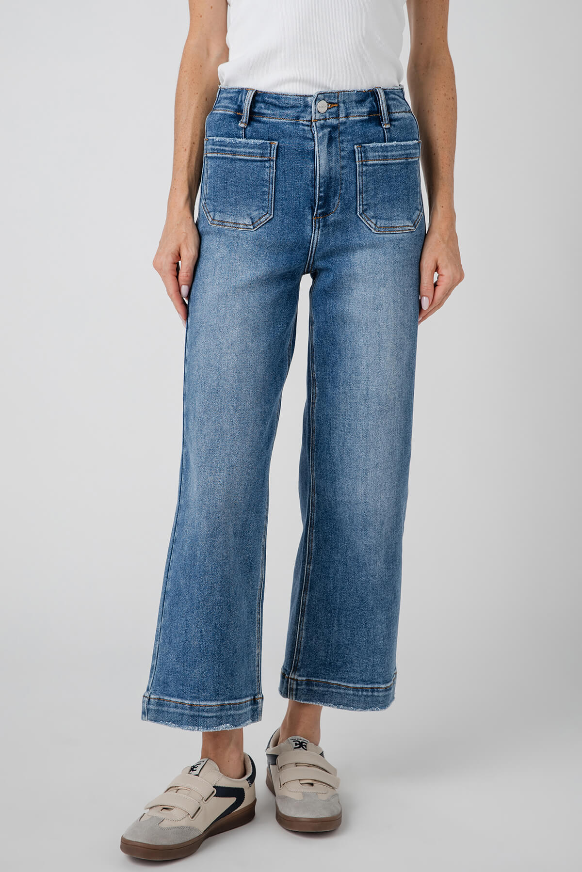 Risen Amelia Patch Pocket Cropped Trouser – Social Threads