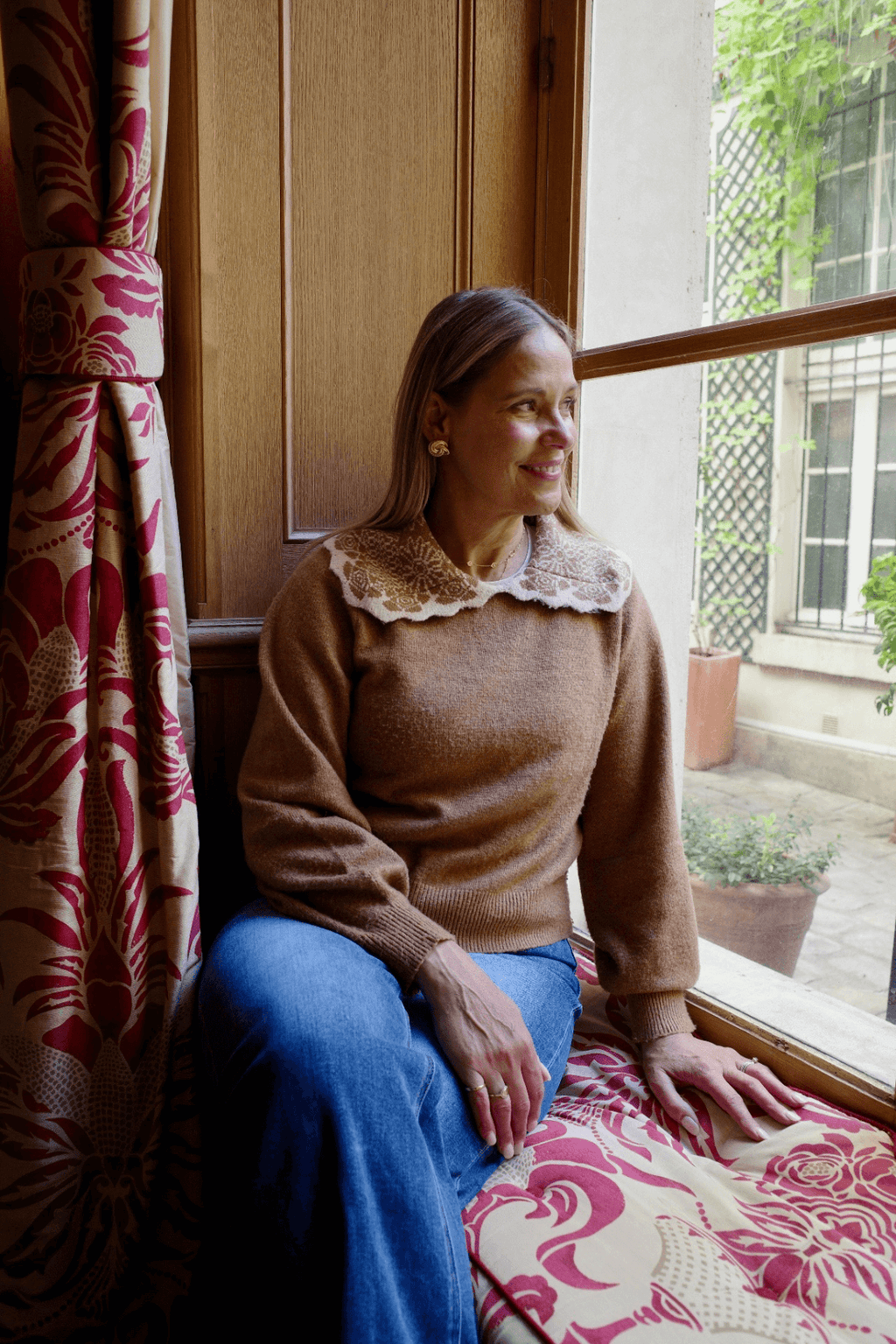 THML Contrast Lace Collar Sweater