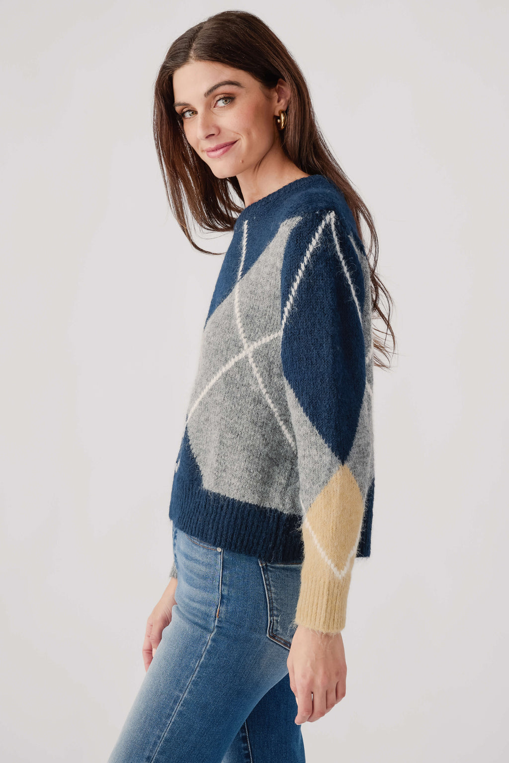 Argyle knit sweater with long sleeves, diamond motif, navy and grey with beige blocks