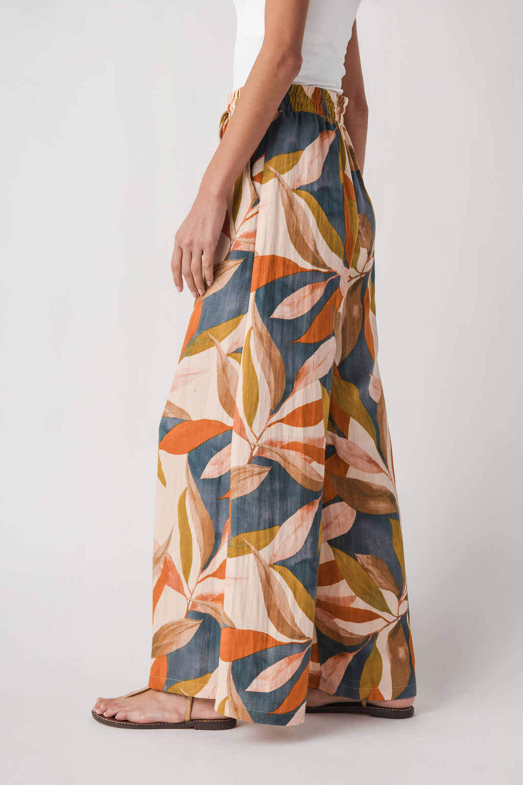 Dress Forum Palm Printed Wideleg Pants