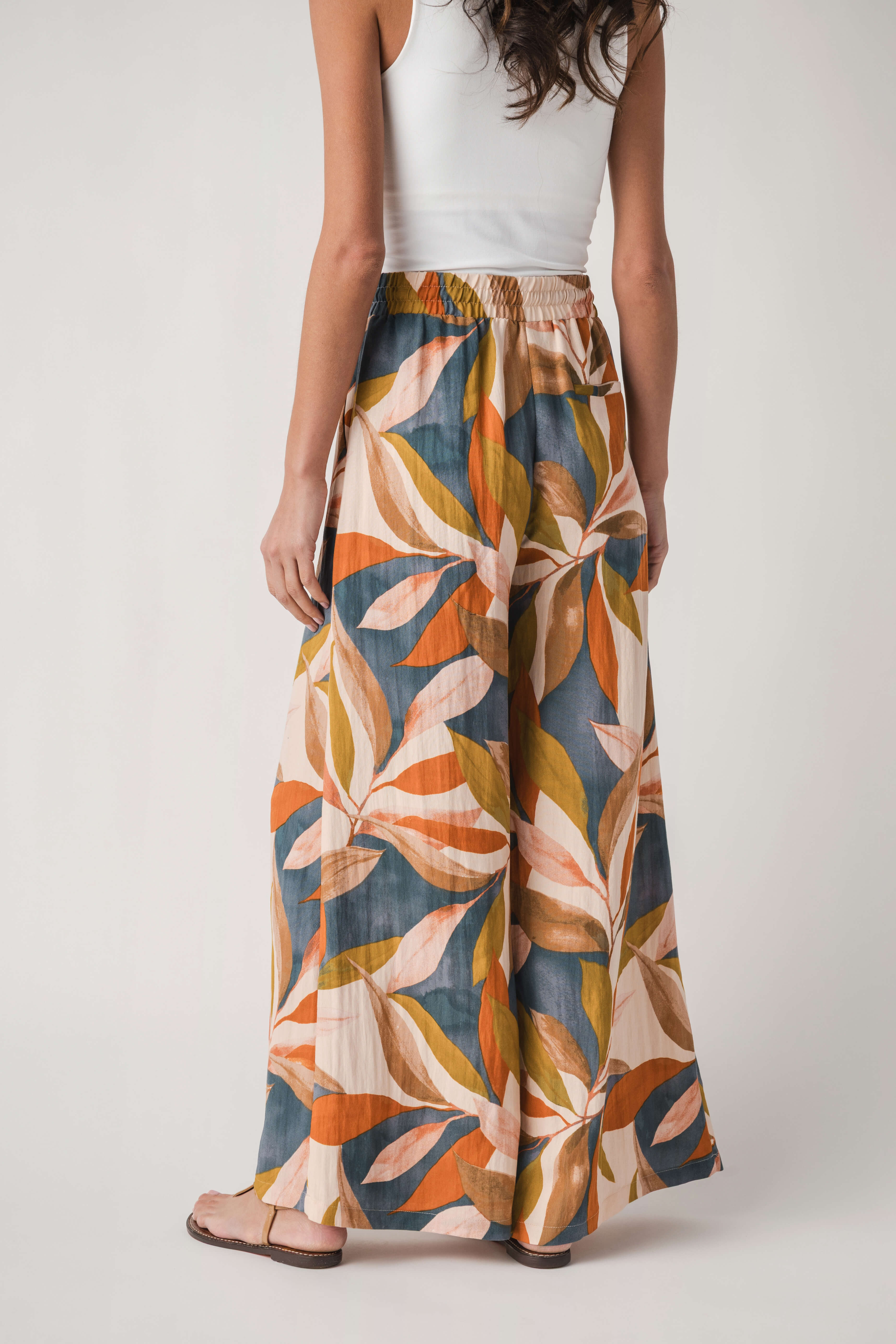 Dress Forum Palm Printed Wideleg Pants