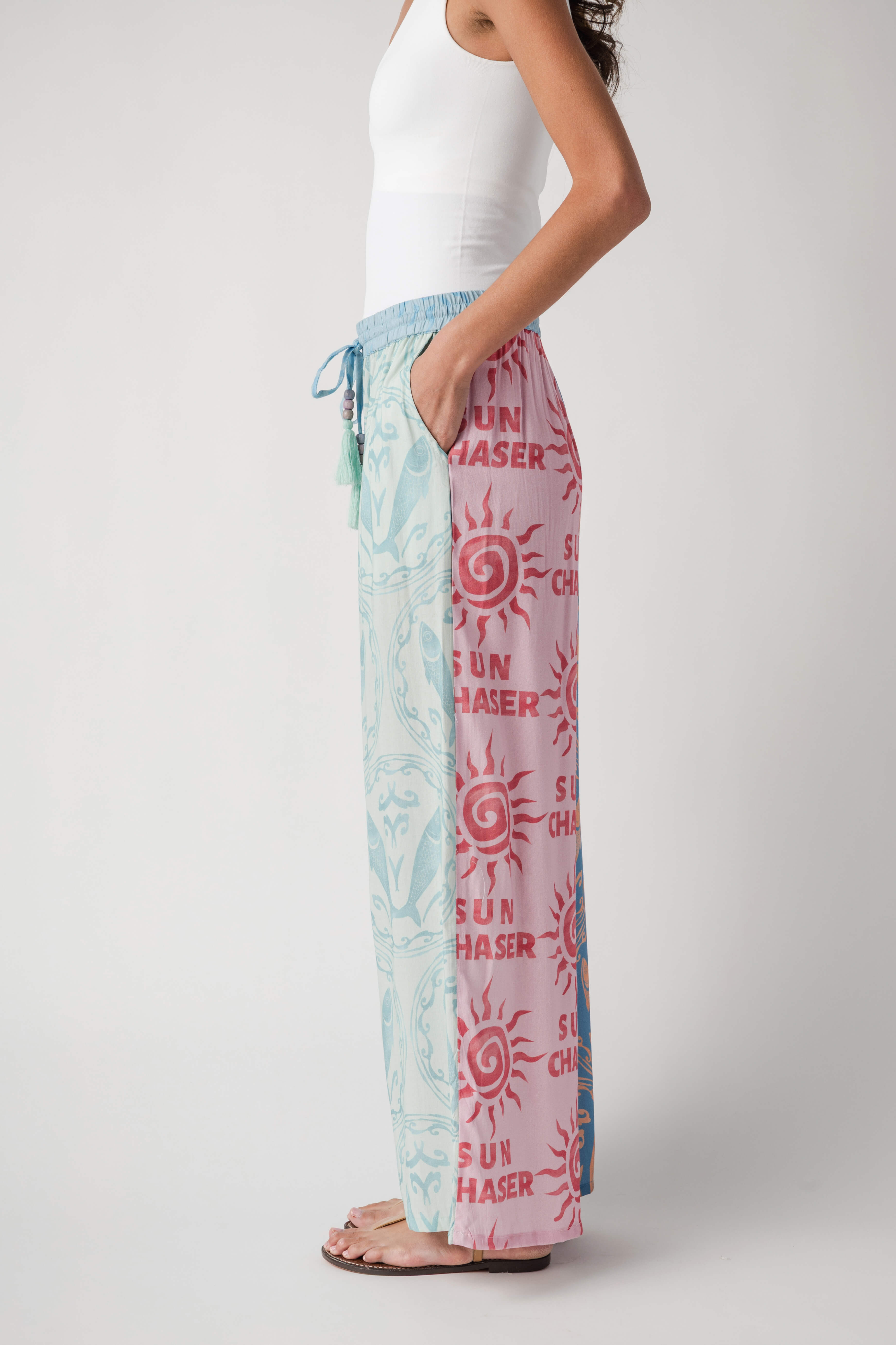 【PANTARHEY】MURAL GYPSY PANTS Surf Gypsy Sun Chaser Mix Print Pant – Social Threads