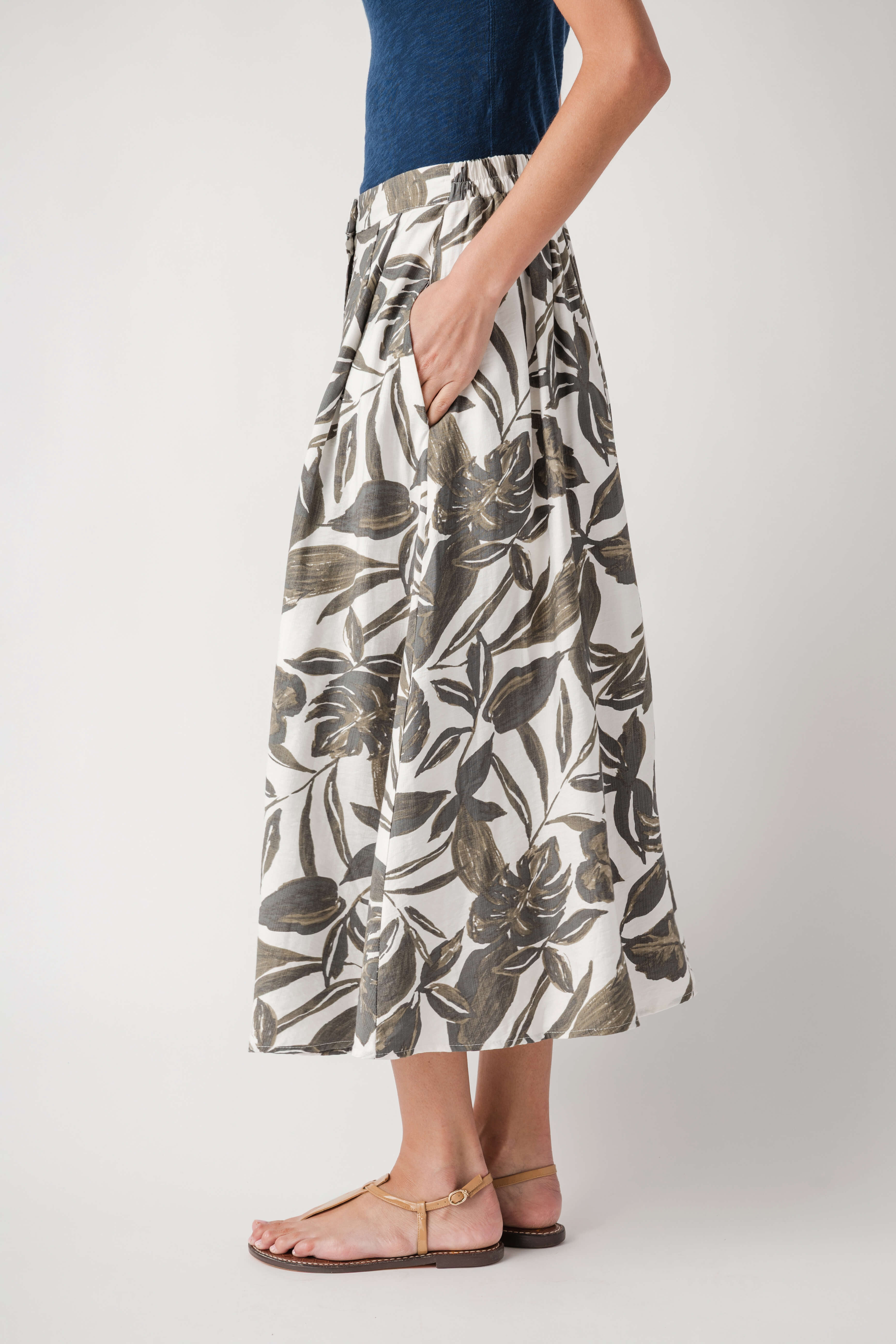 Dress Forum Button Front Midi Skirt