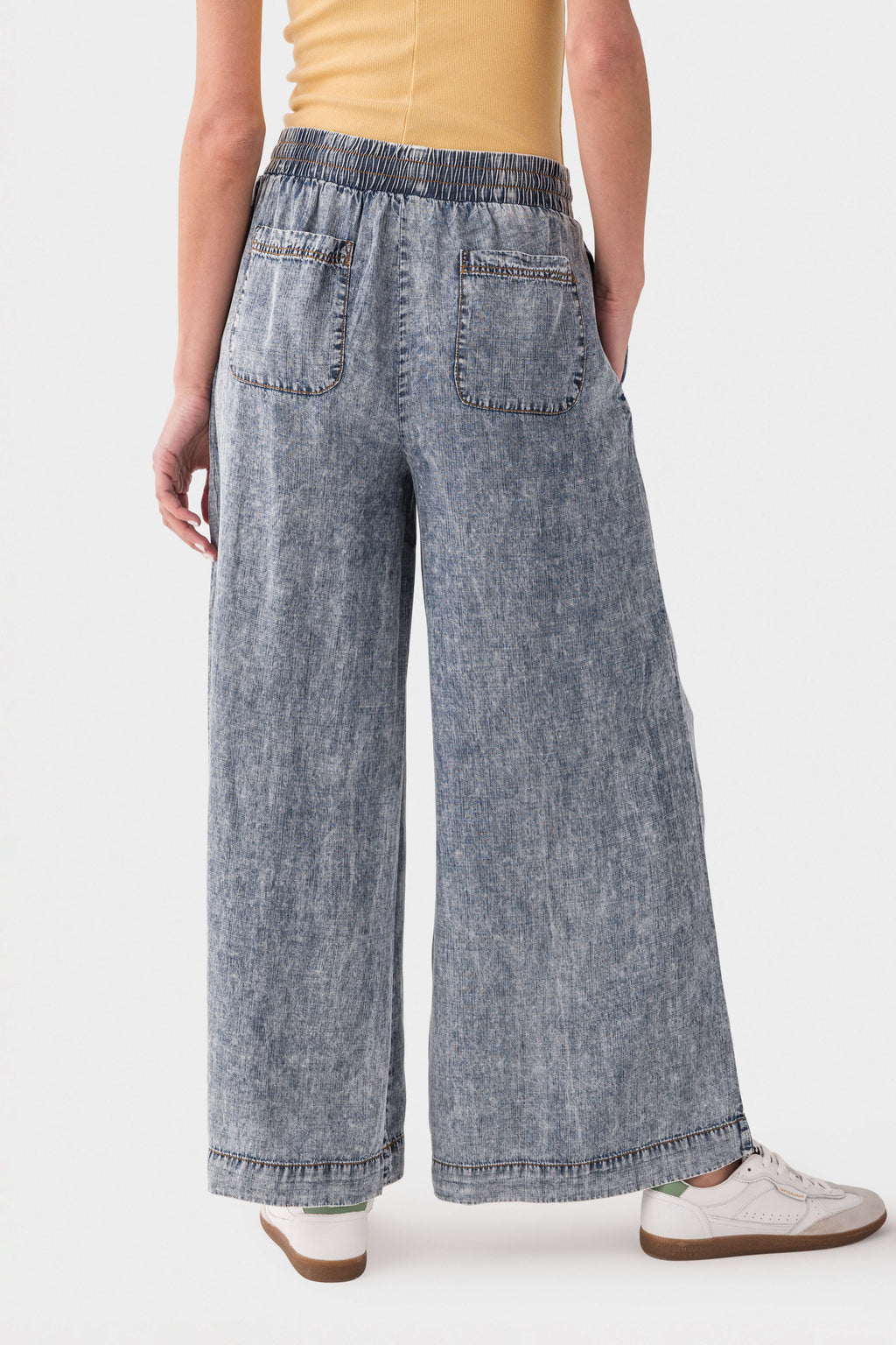 Eesome Mineral Washed Wideleg Pants