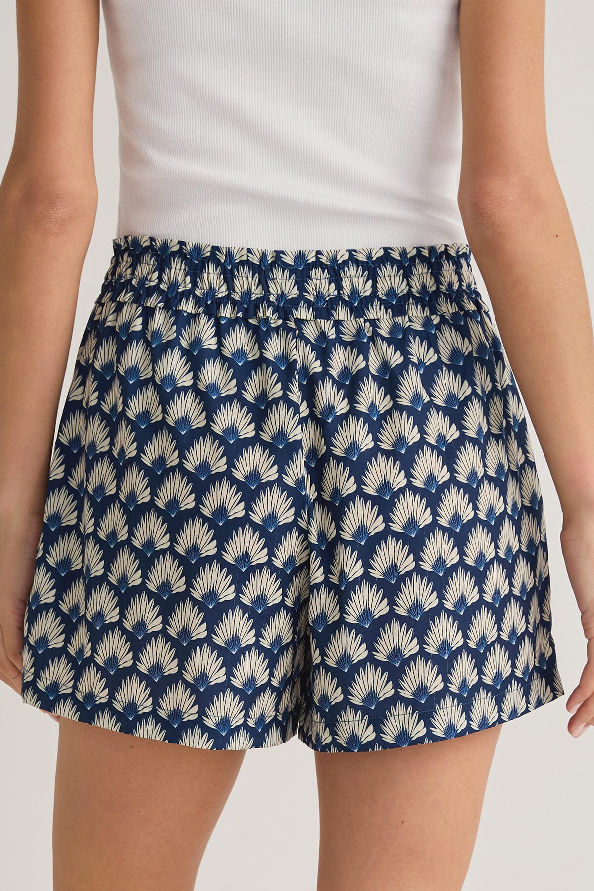 Eesome Geometric Print Shorts