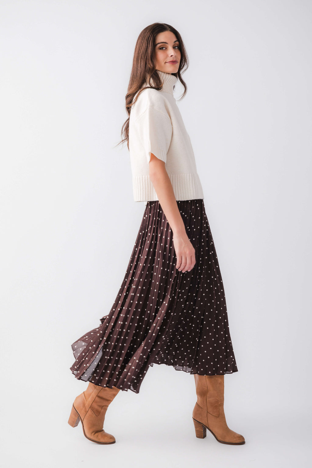 Brown polka-dot pleated maxi skirt with elastic waistband