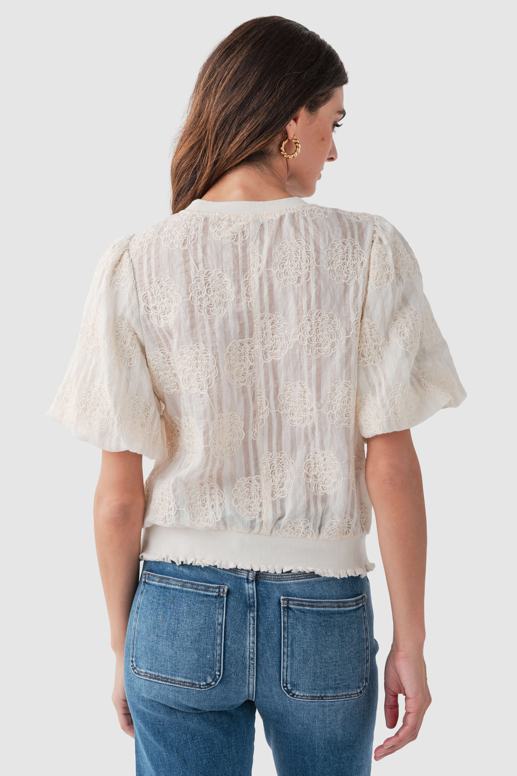 Voy Elastic Hem Floral Embroidered Top