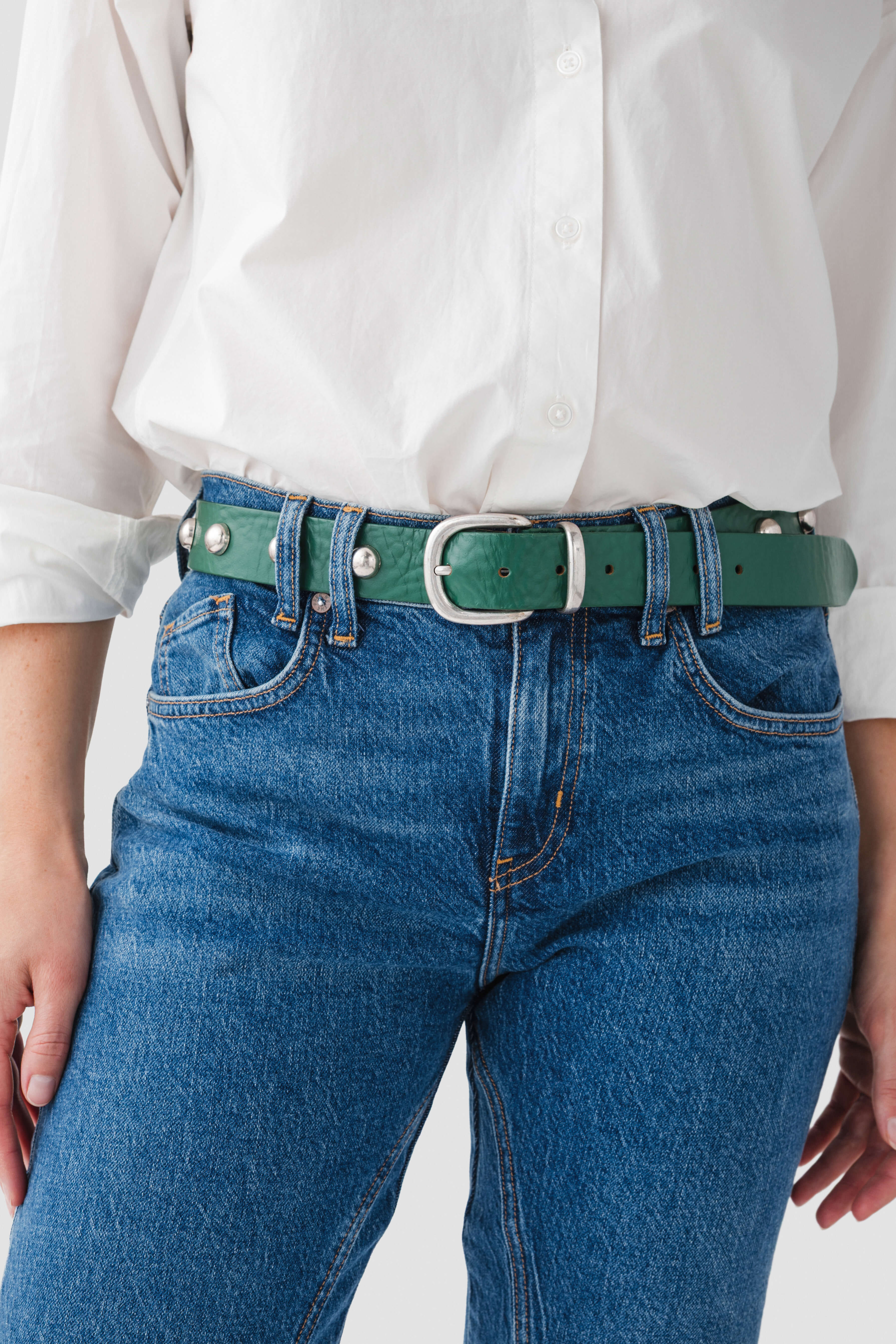 (取寄) フリーピープル レディース ローズ スタッズ ベルト Free People women Rhodes Stud Belt Emerald ST_0722257592.jpg?v=1764861471