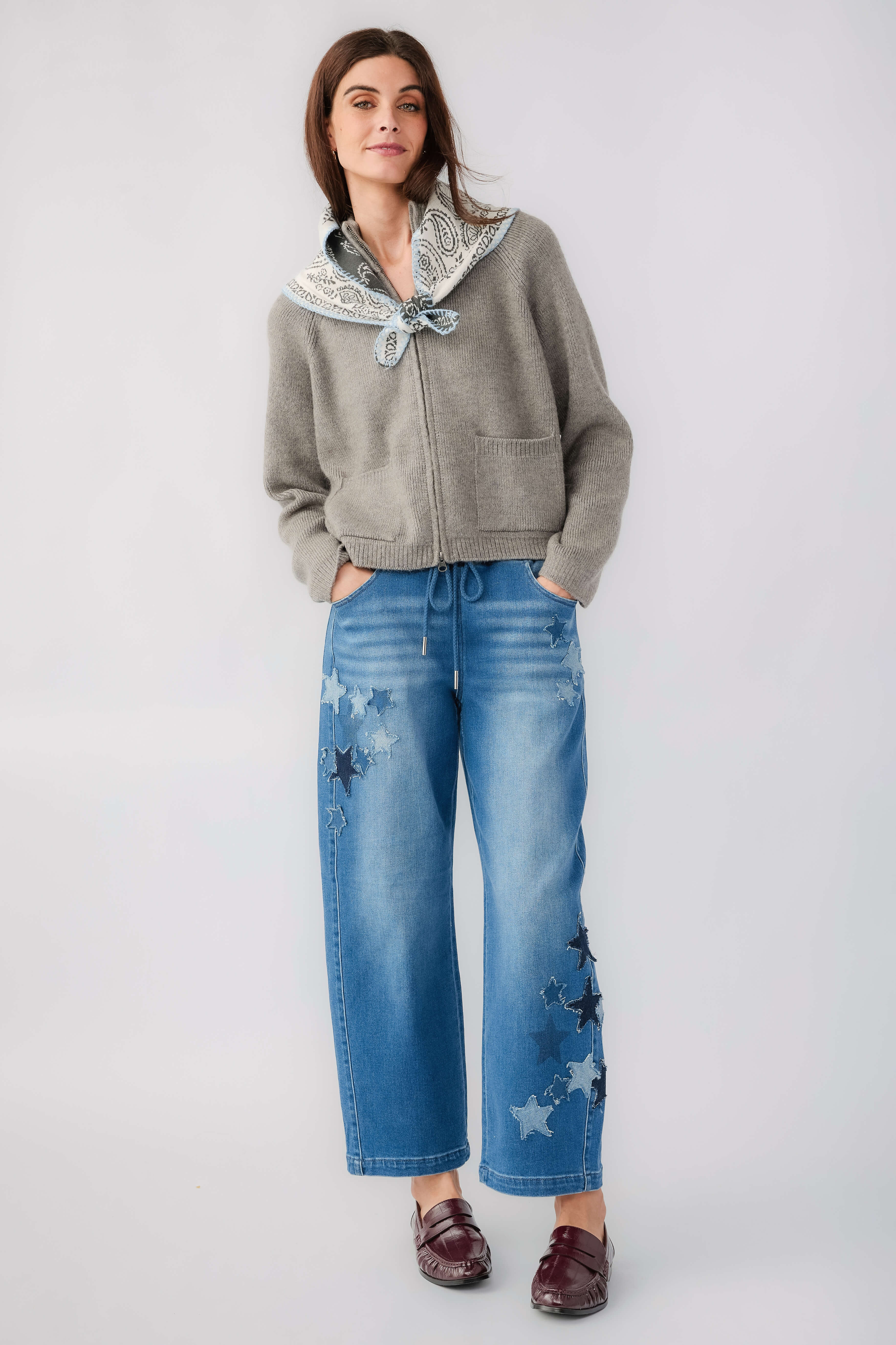 Relaxed pull-on barrel jeans in blue with scattered star print