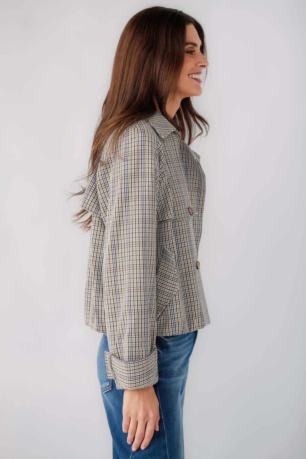Multi plaid cropped trench jacket, long sleeves and button cuffs