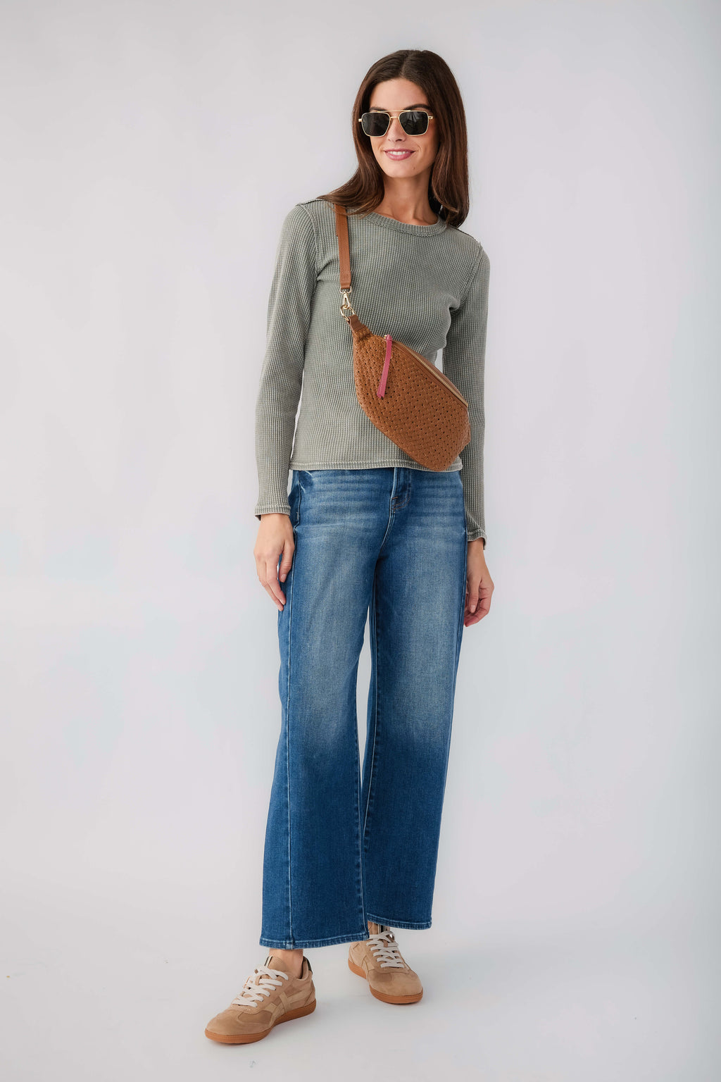 Dark brown thermal top with crew neck and long sleeves