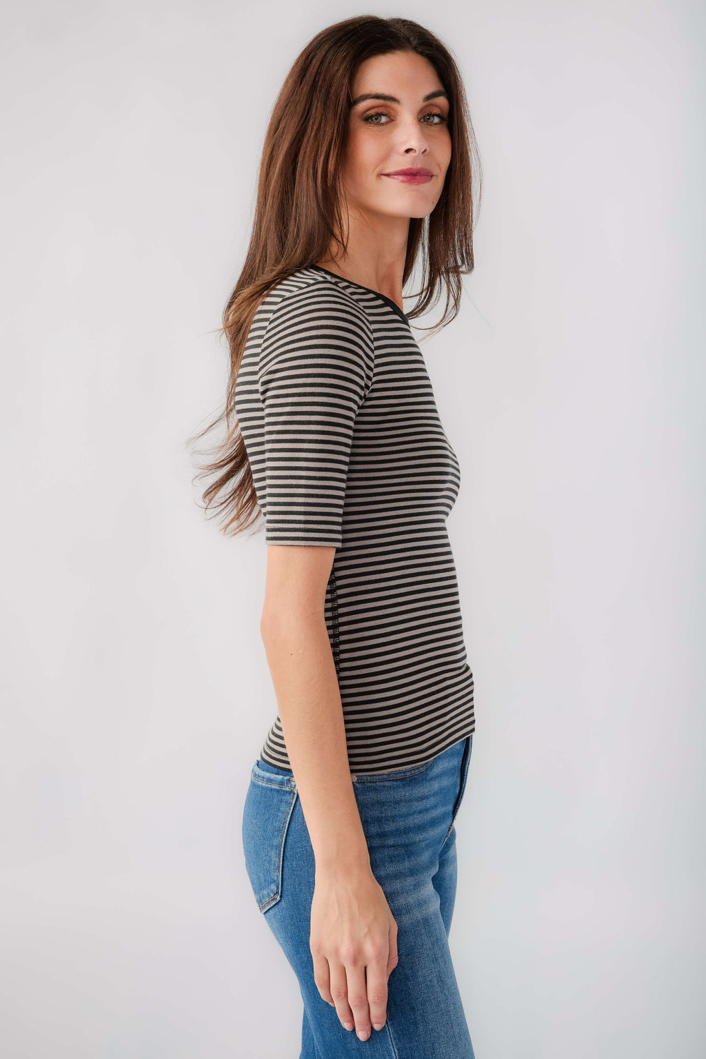 Striped short-sleeve crewneck tee, black-and-tan horizontal stripes