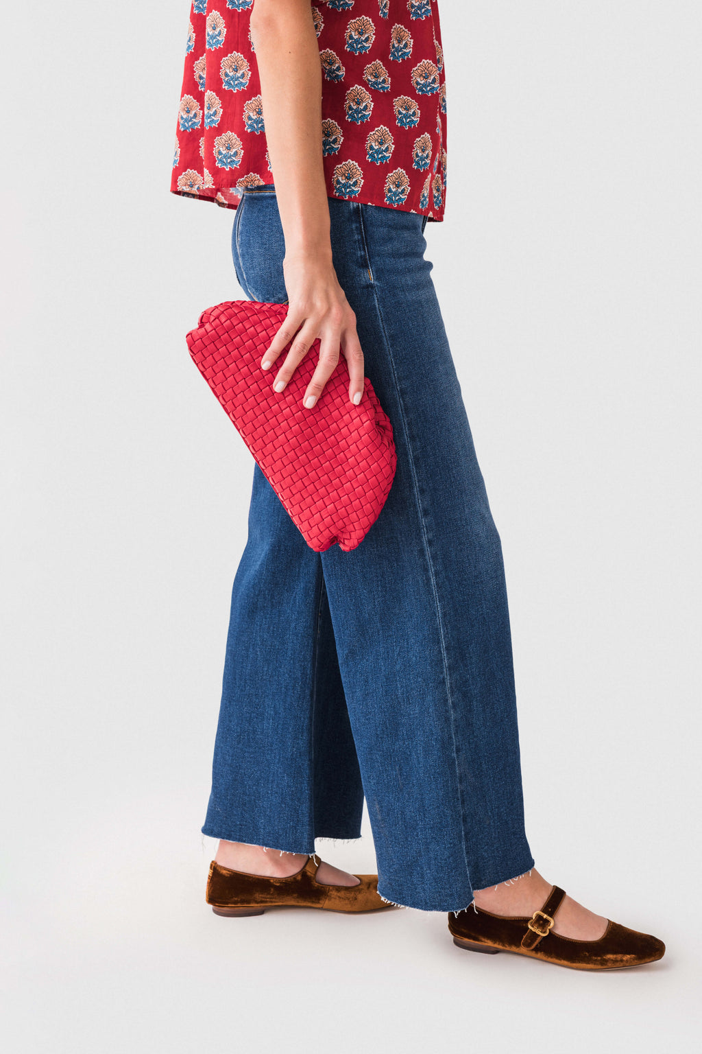 Urban Expressions Tate Woven Frame Clutch