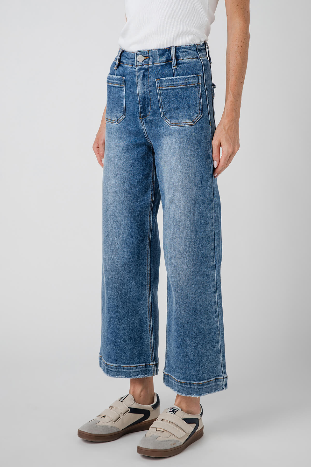 Risen Amelia Patch Pocket Cropped Trouser – Social Threads