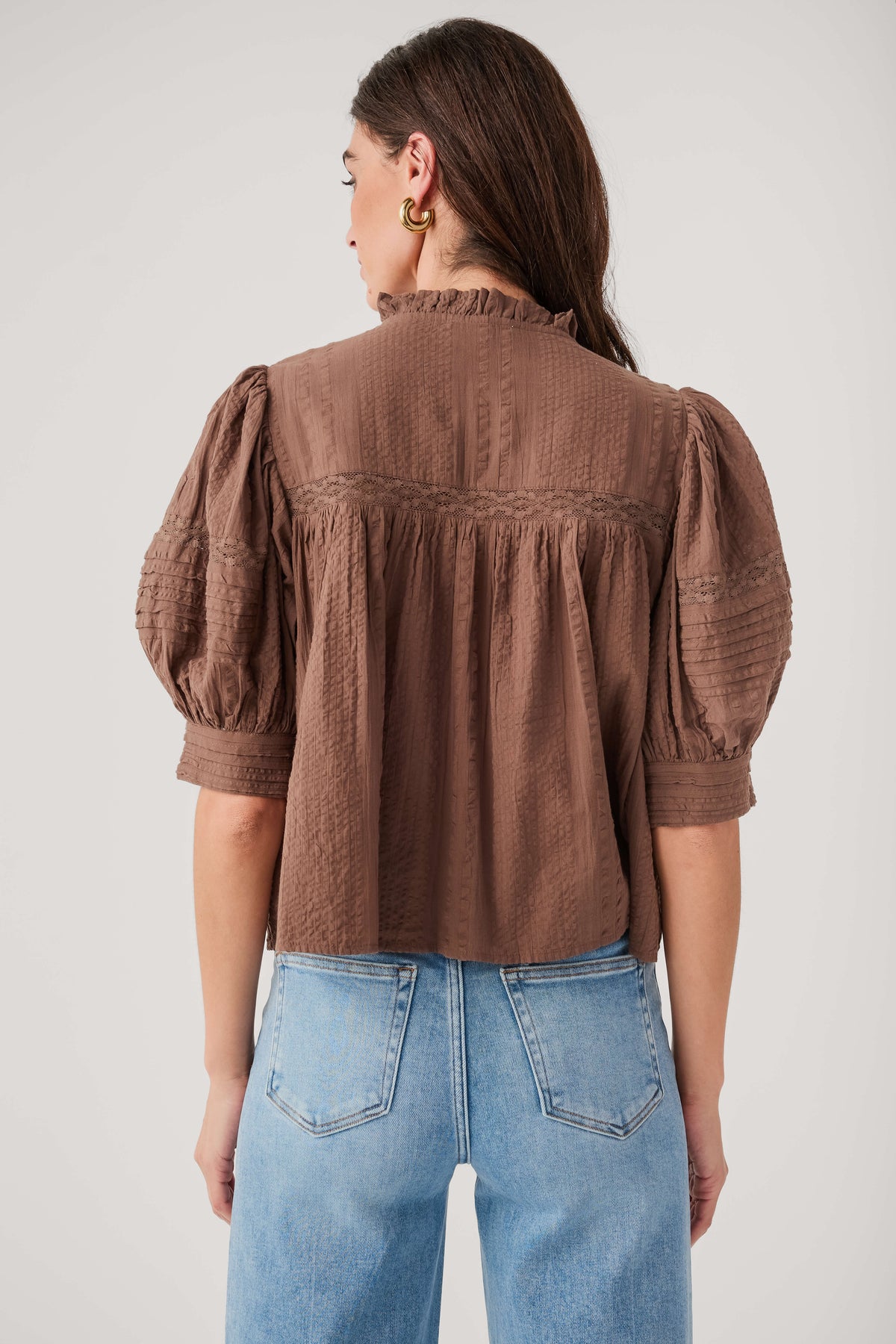 THML Sonoma top in brown with back yoke, puff sleeves, gathered detail