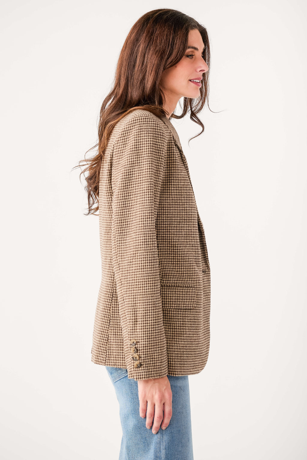 Brown and cream check blazer with notch lapels, single button, long sleeves