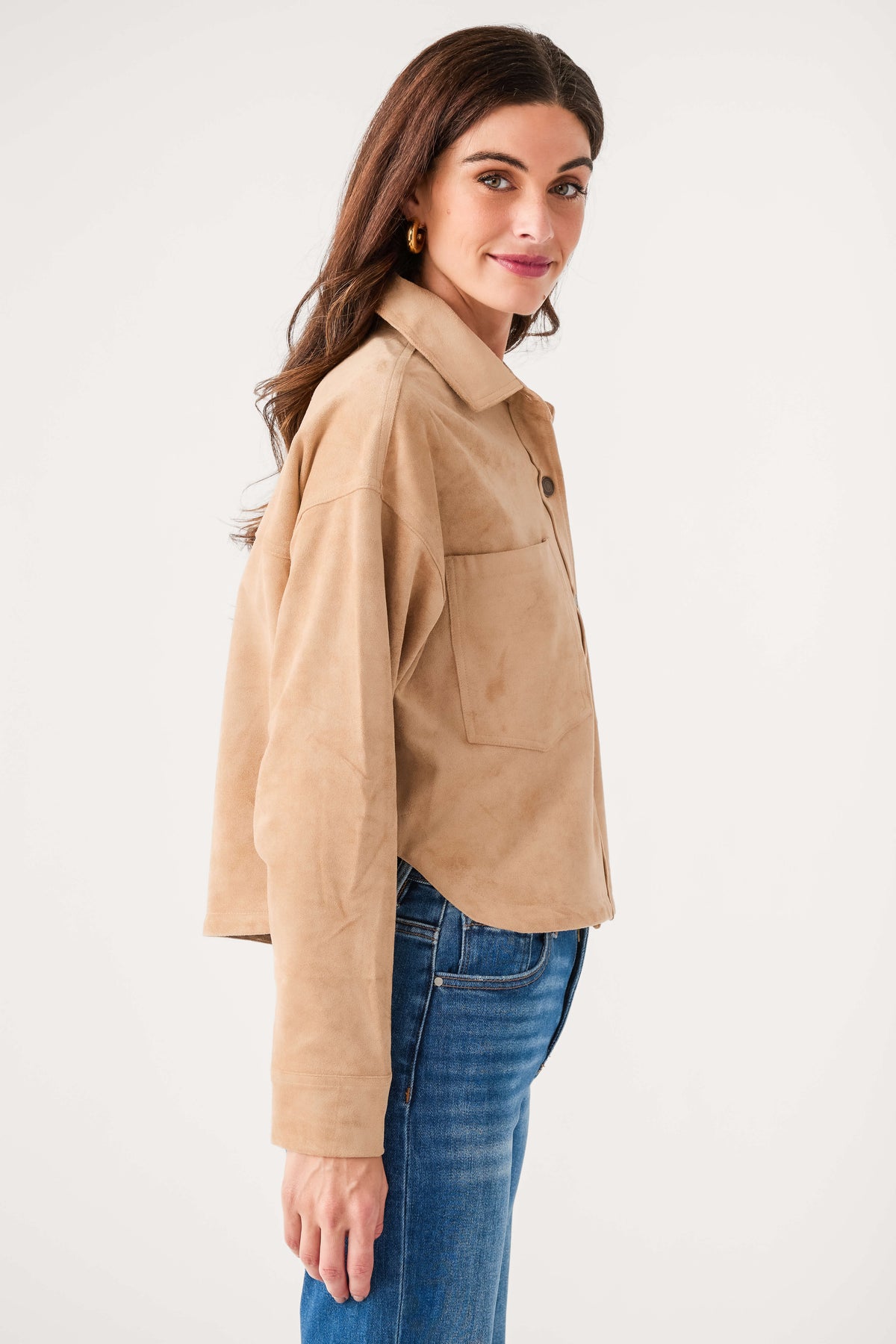 Light sand cropped suede jacket with turn-down collar and flap chest pockets