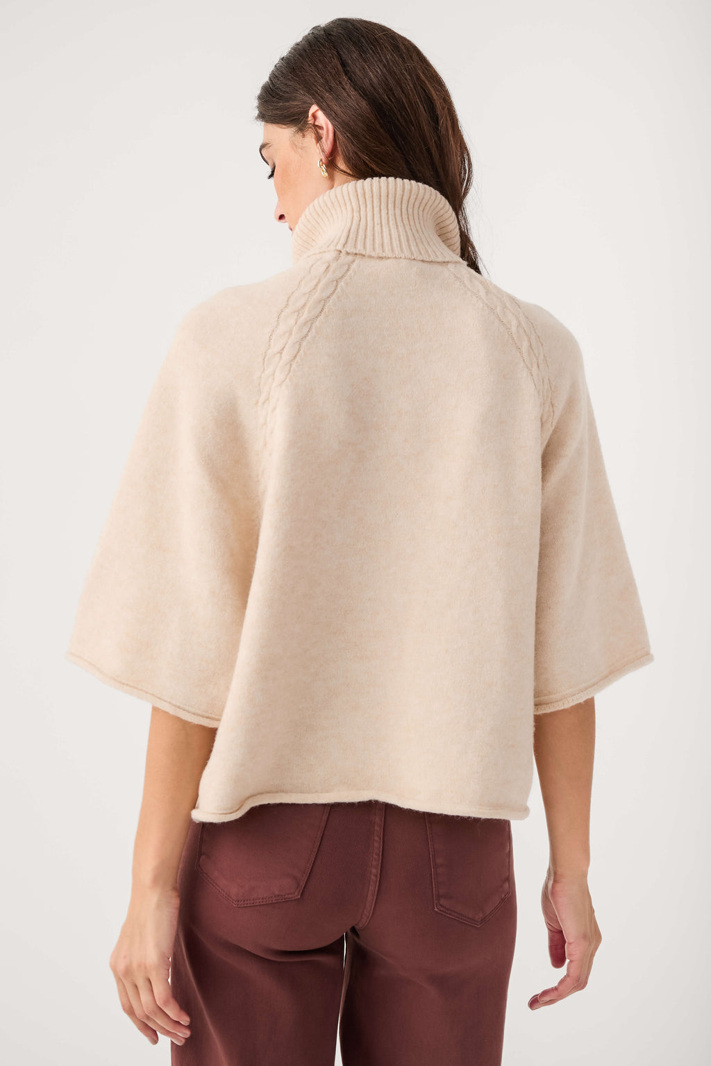 Oatmeal turtleneck knit sweater, half sleeves and back yoke detail