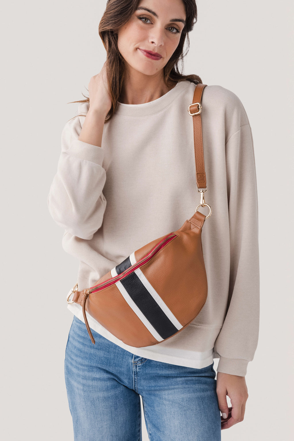 Capital Z Sidekick Sling Bold