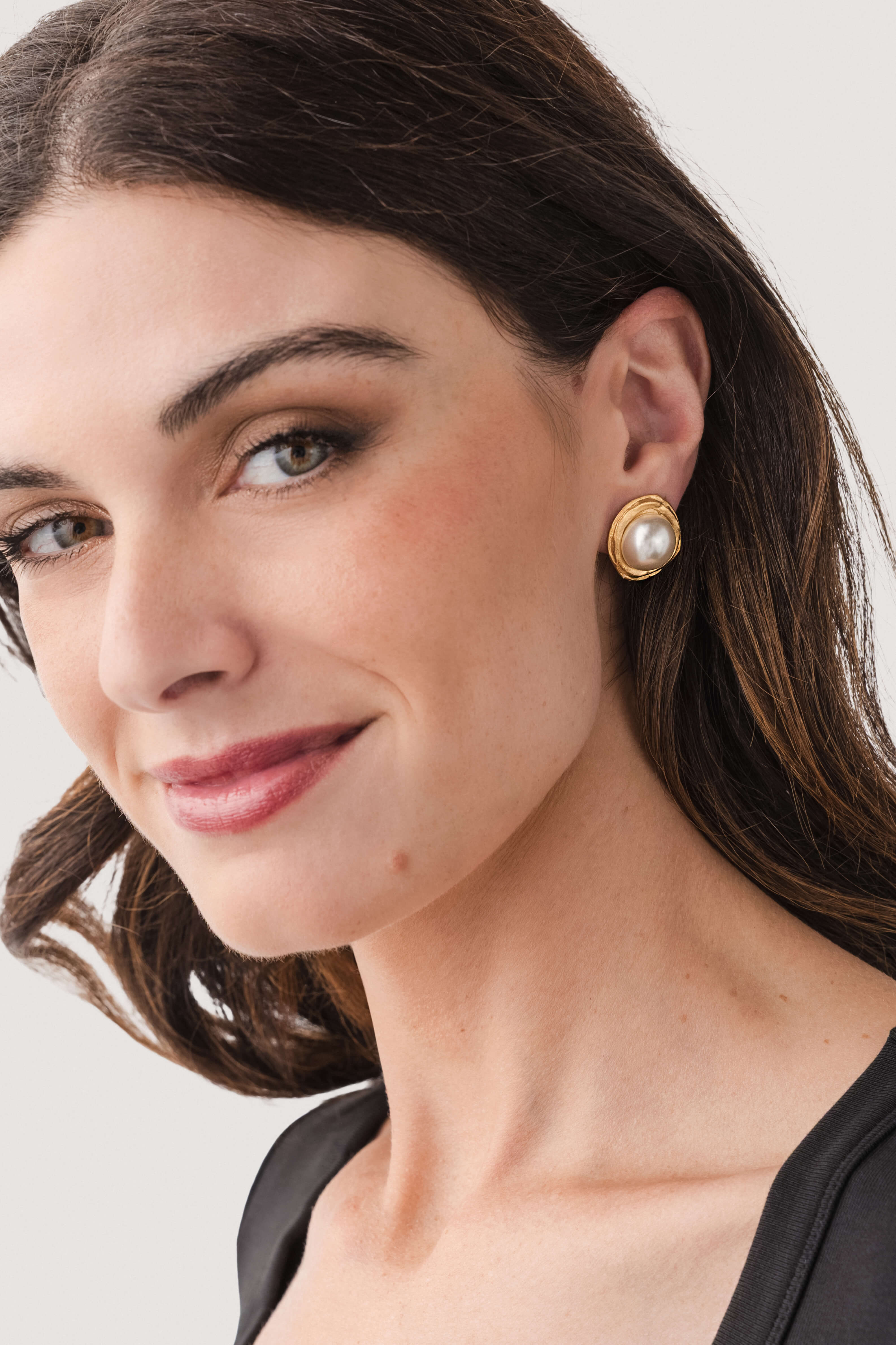 Susan Show Gold/Pearl Earrings