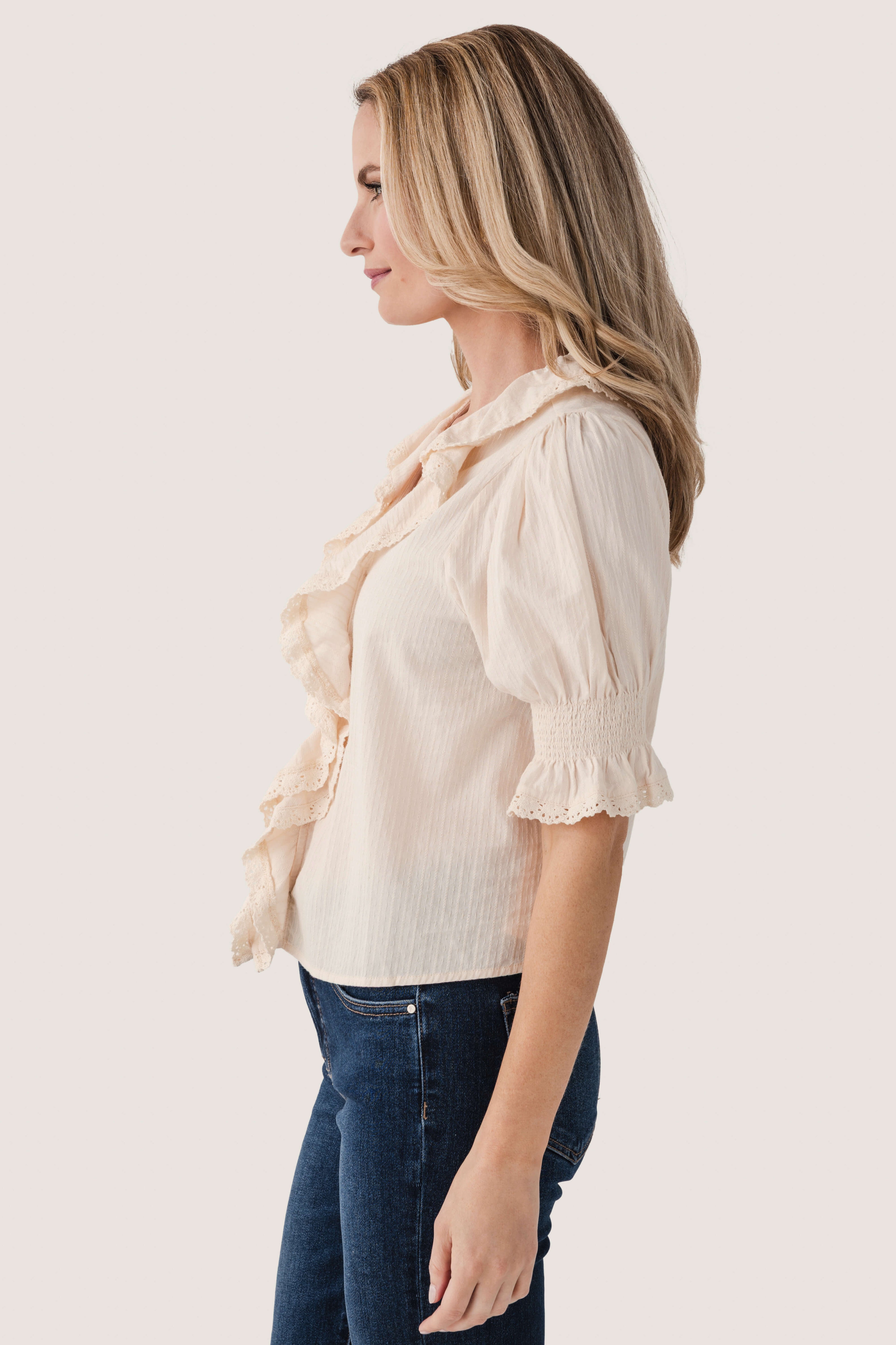 Raisonnel Ruffle Hem Top