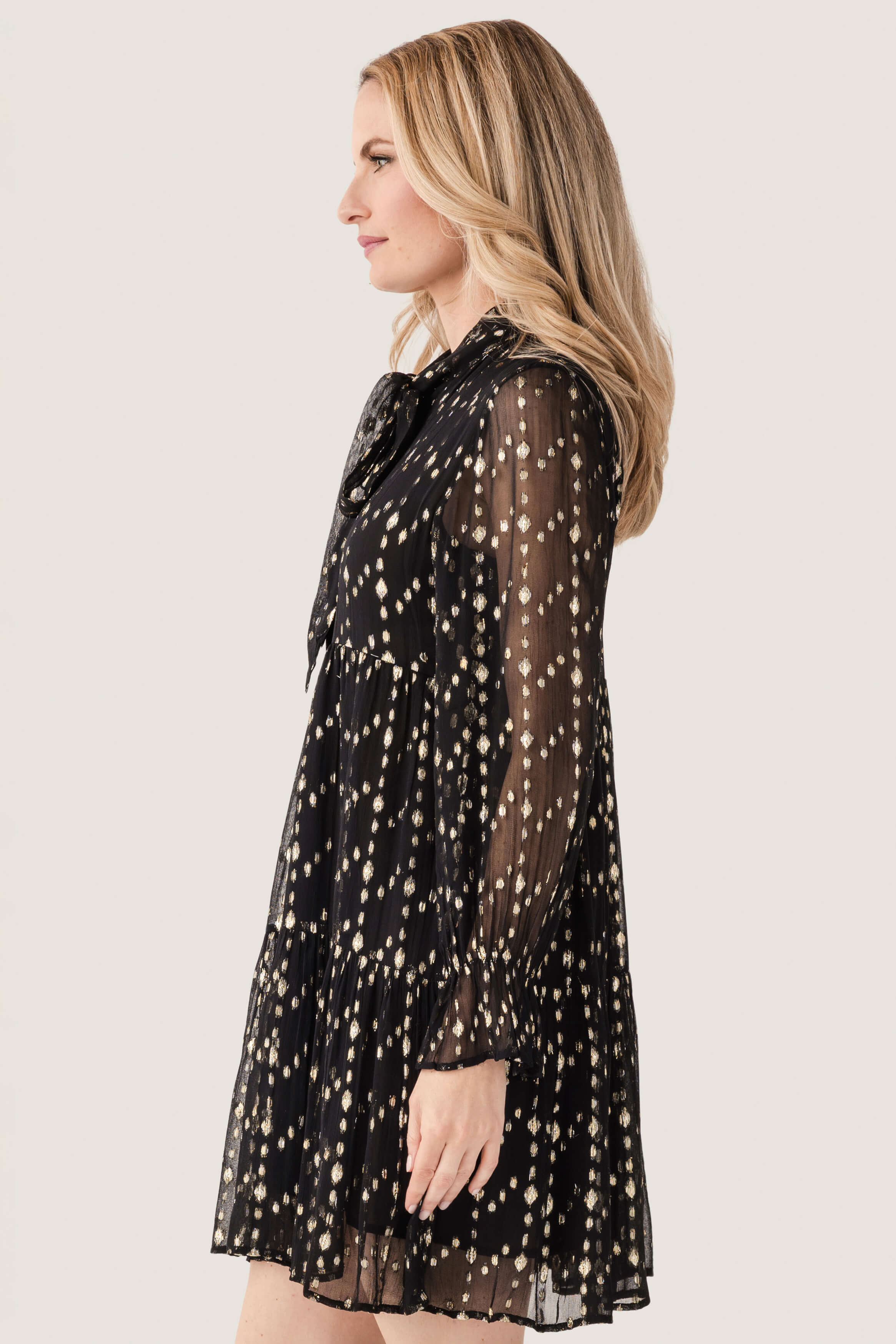 Elan Lurex Long Sleeve Tiered Dress