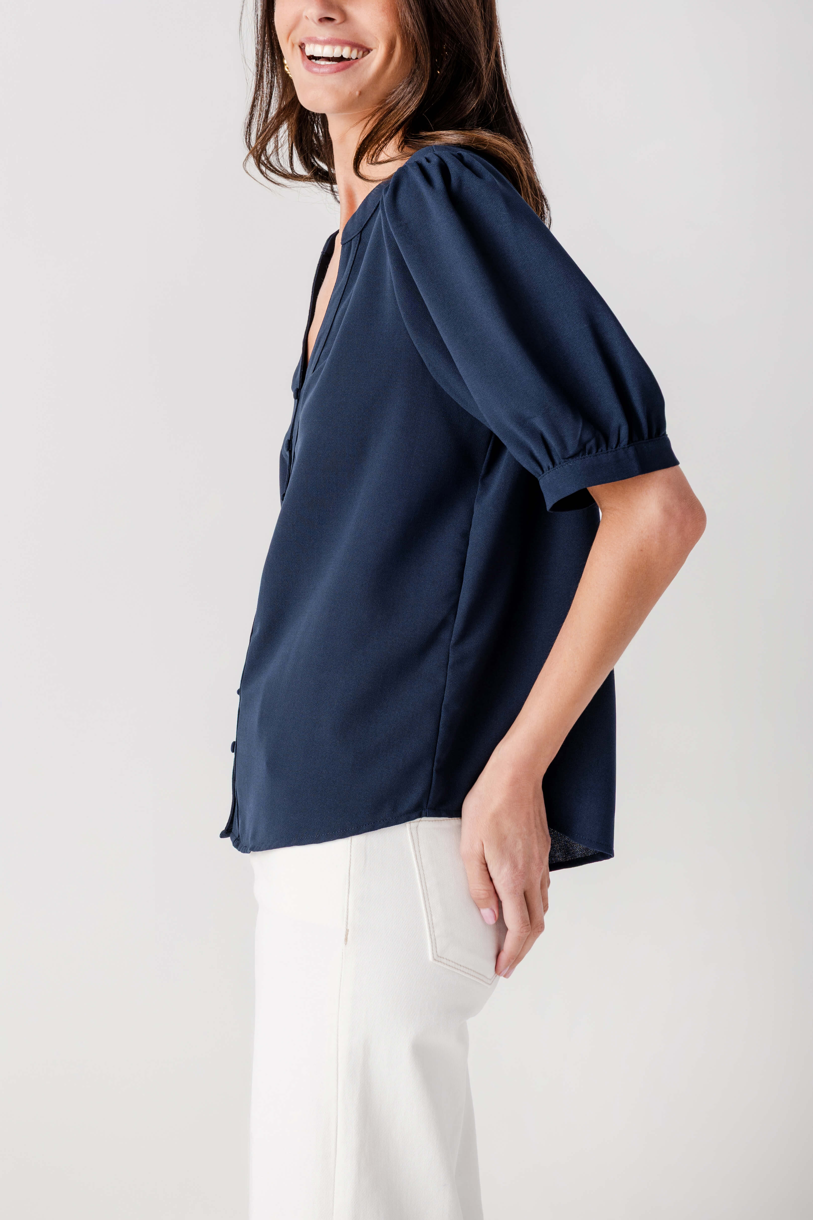 Voy Everyday Puff Sleeve Top
